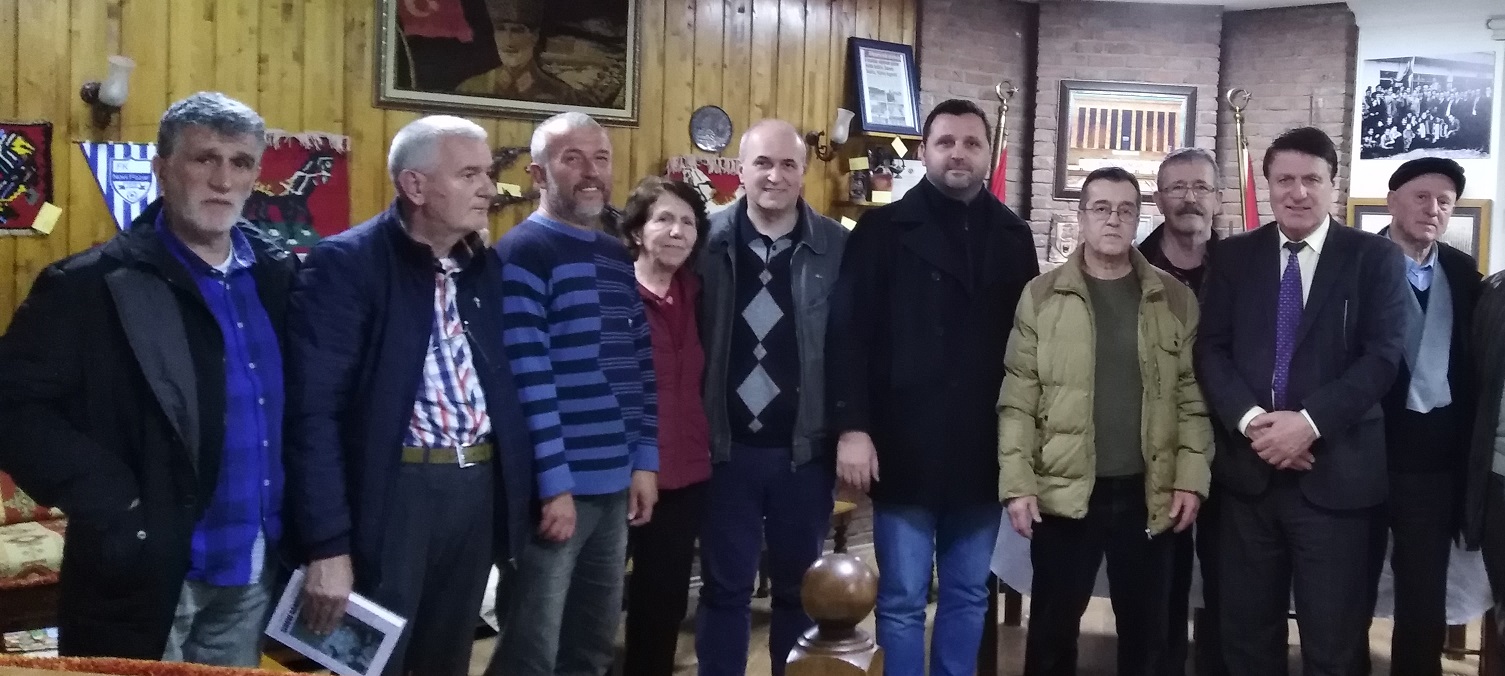 Zajednička slika sa promocije u Pendiku